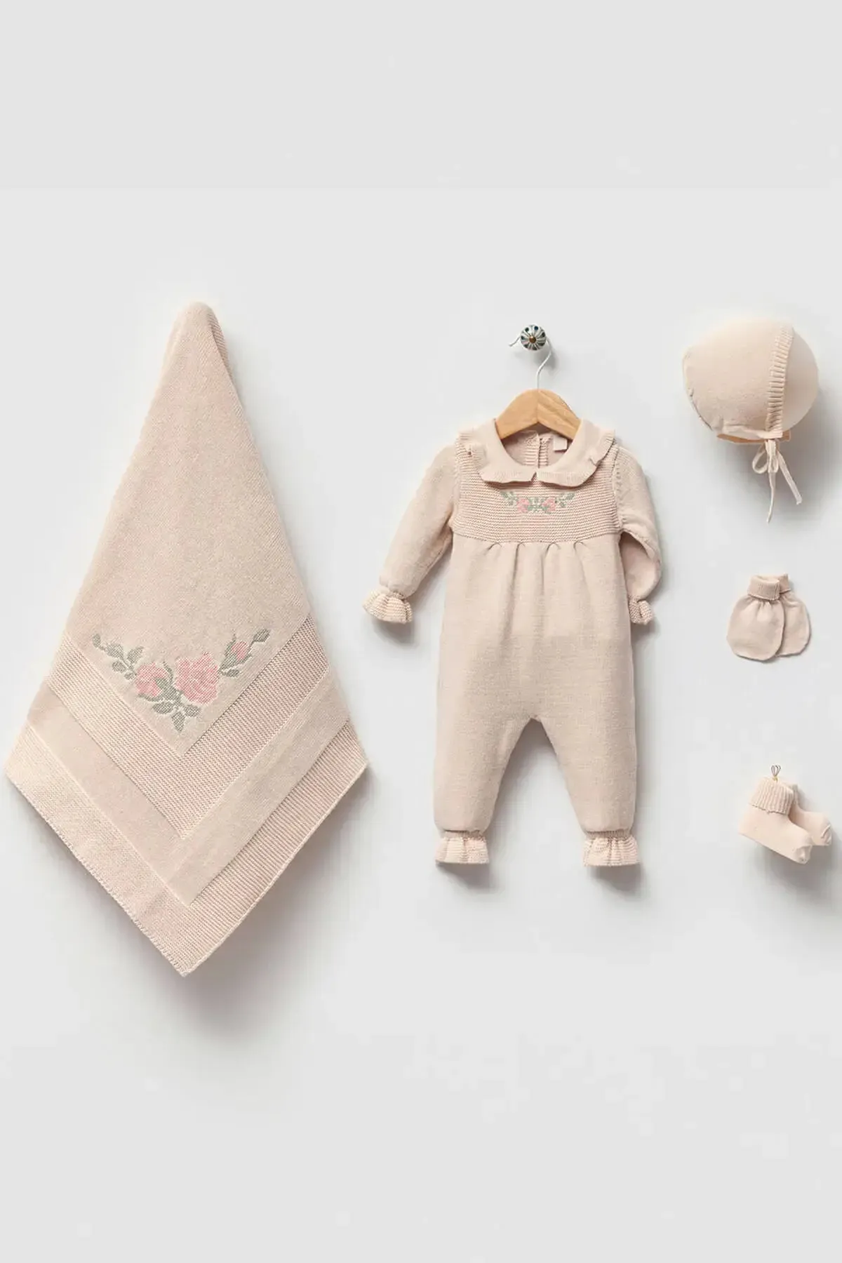 Alicia Beige Newborn Knitwear Coming Home Set (5 Pcs)