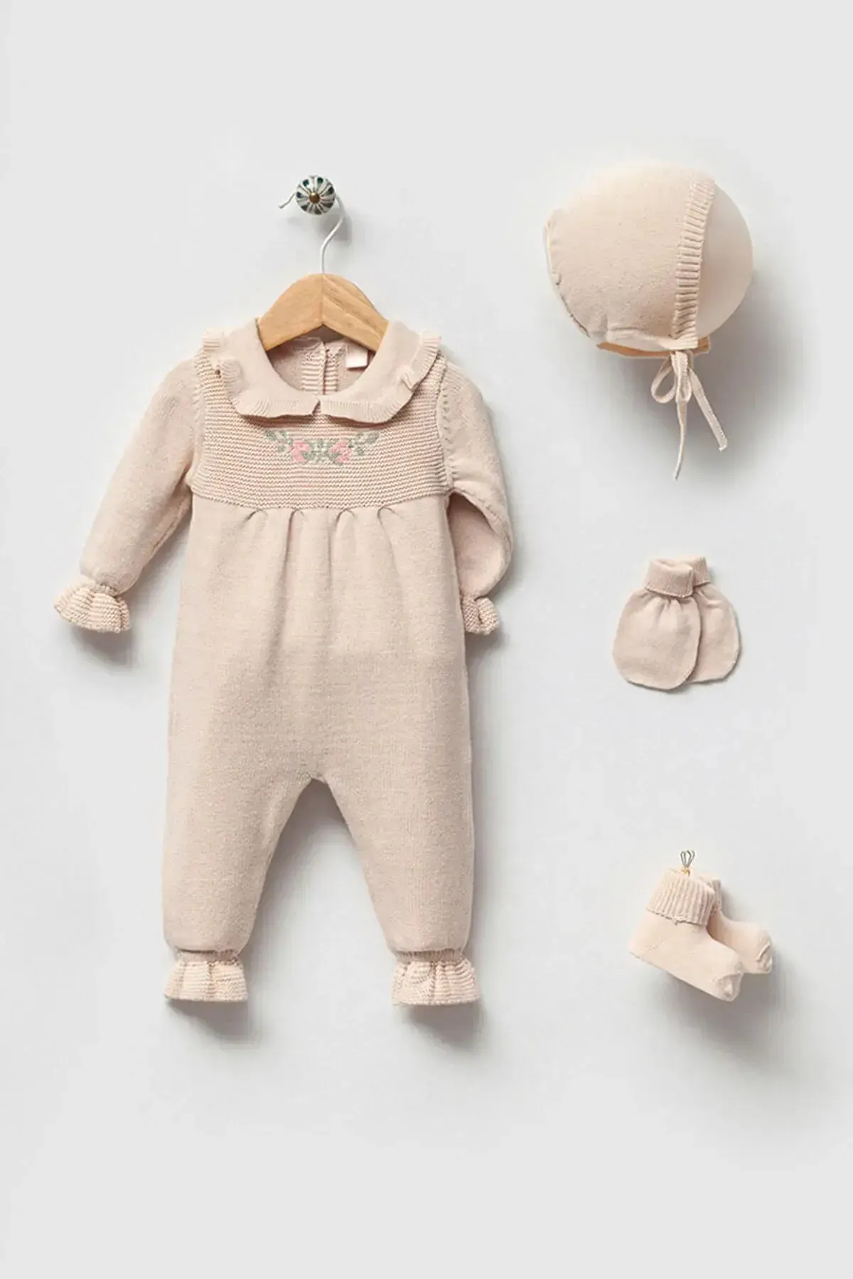 Alicia Beige Newborn Knitwear Coming Home Set (5 Pcs)