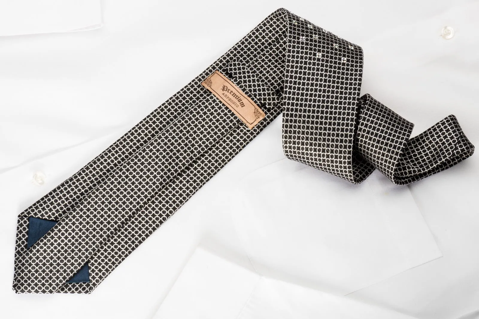 Arpeggio Men's Woven Silk Necktie Silver Trellis On Bleck With Rhinestones