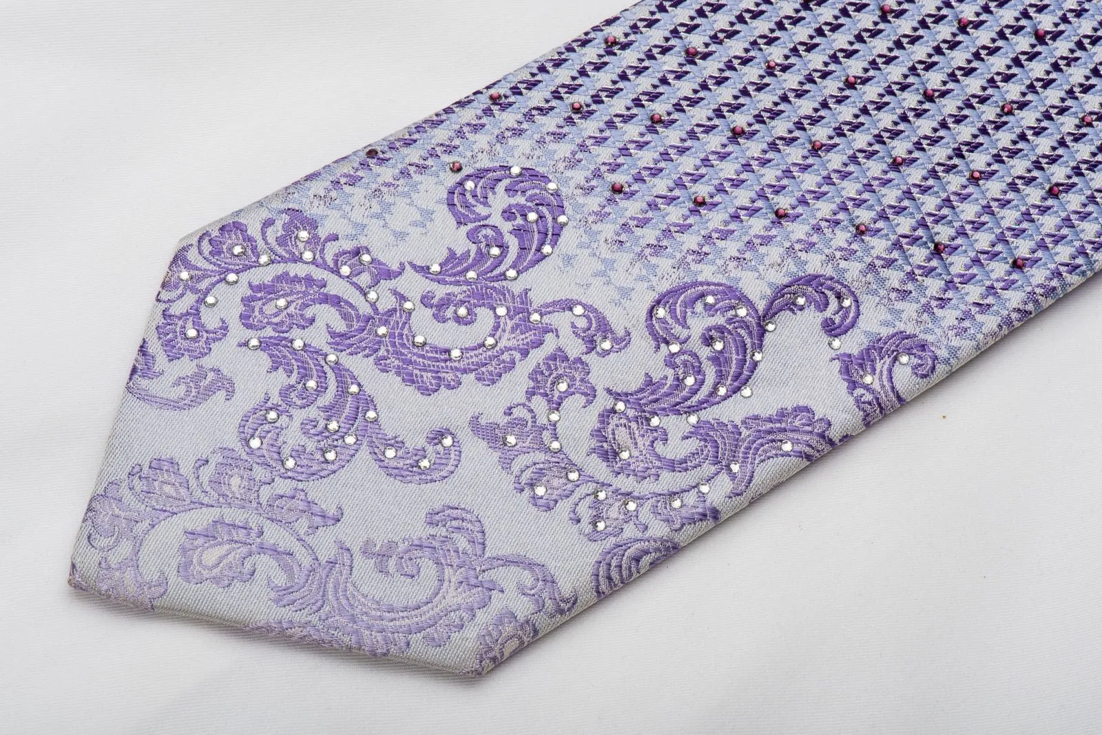 Crocodile Rhinestone Silk Necktie Vines On Mauve With Silver Sparkles