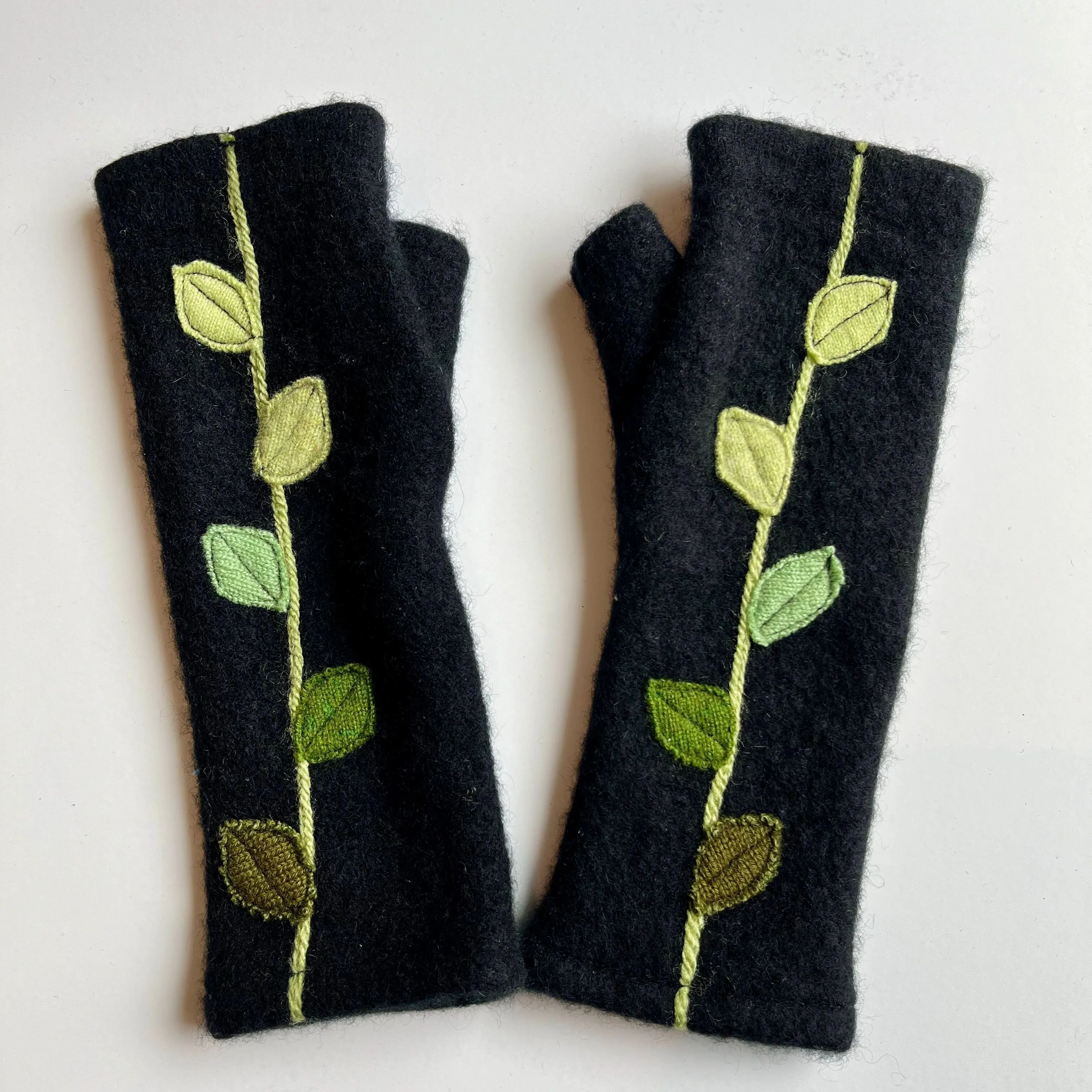 Fingerless Cashmere Gloves "Leaves"