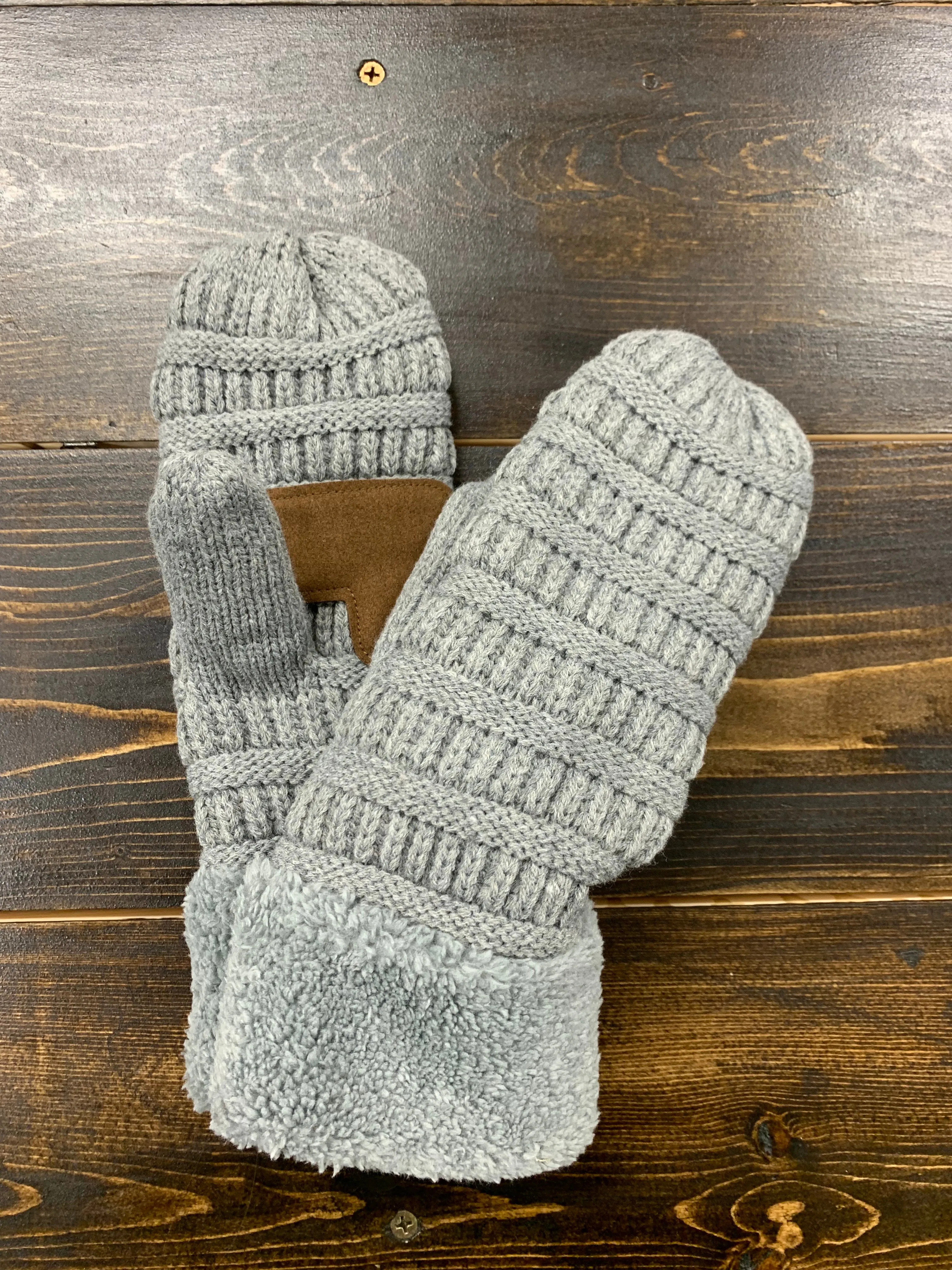 Mari CC Mittens